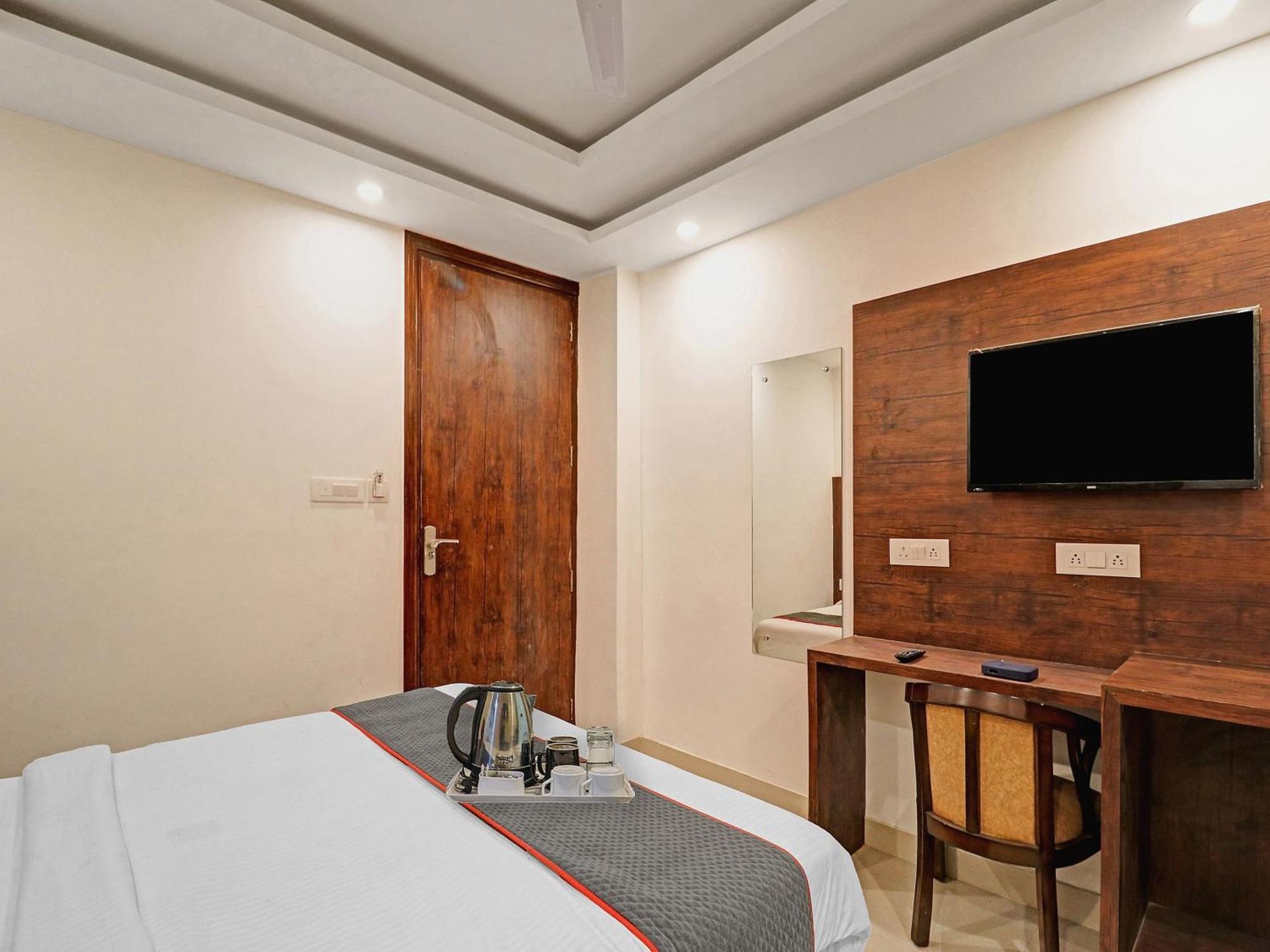 Townhouse Tark Inn نيودلهي المظهر الخارجي الصورة