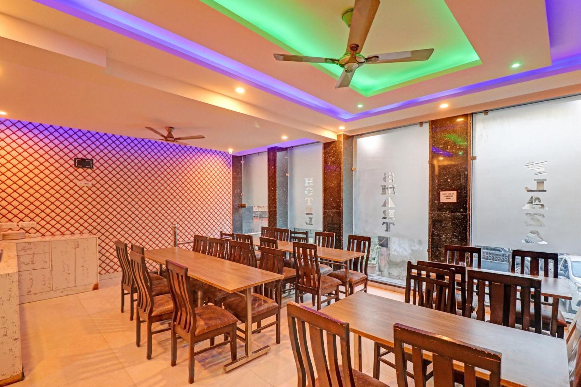 Townhouse Tark Inn نيودلهي المظهر الخارجي الصورة