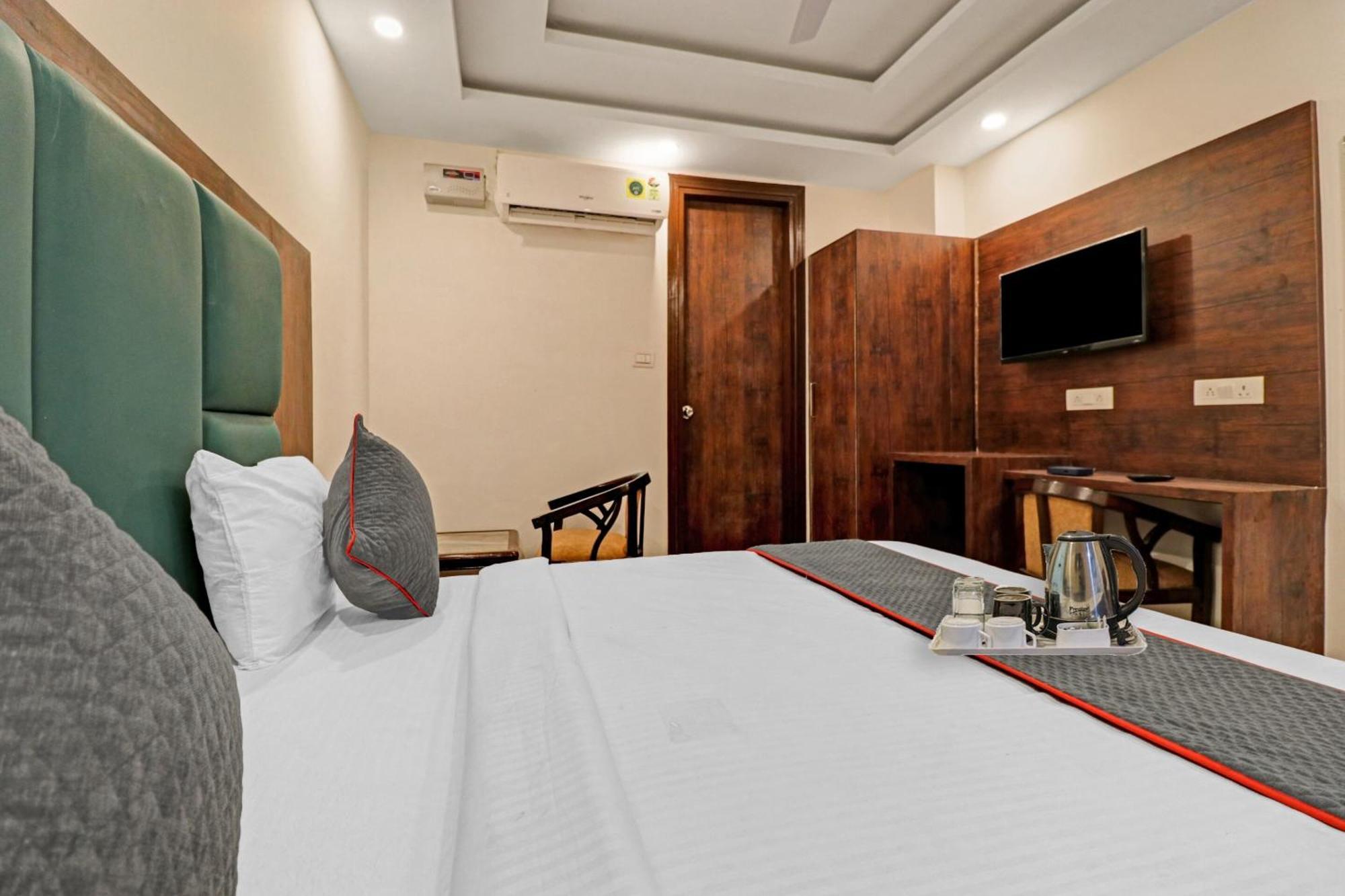 Townhouse Tark Inn نيودلهي المظهر الخارجي الصورة