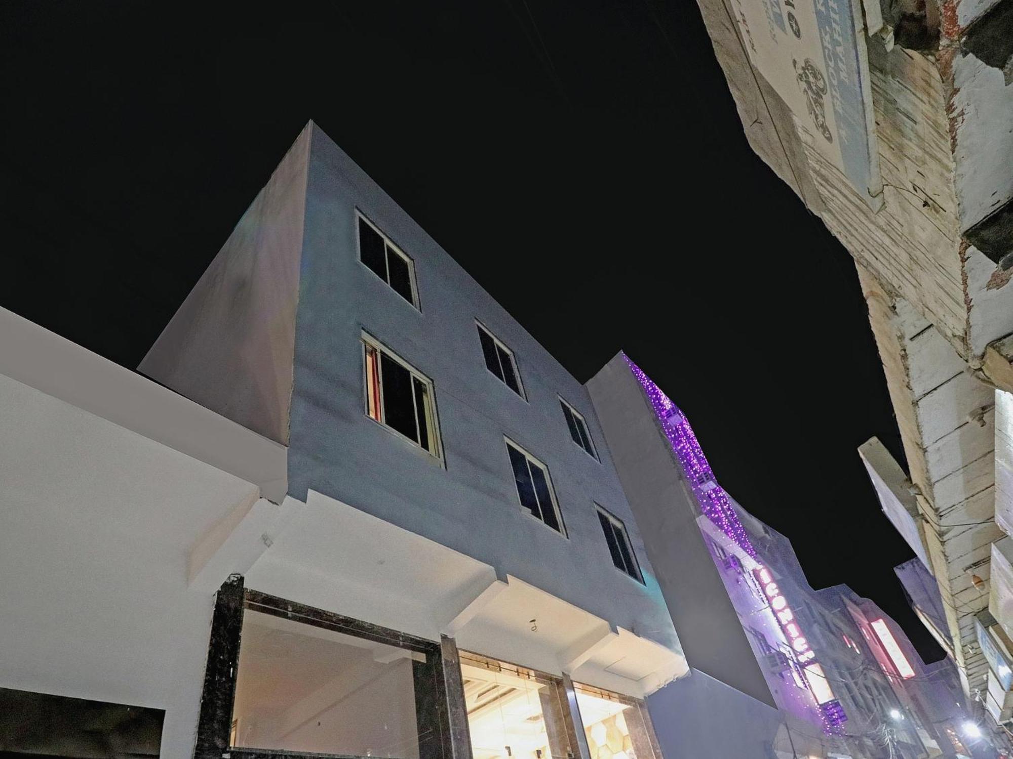 Townhouse Tark Inn نيودلهي المظهر الخارجي الصورة