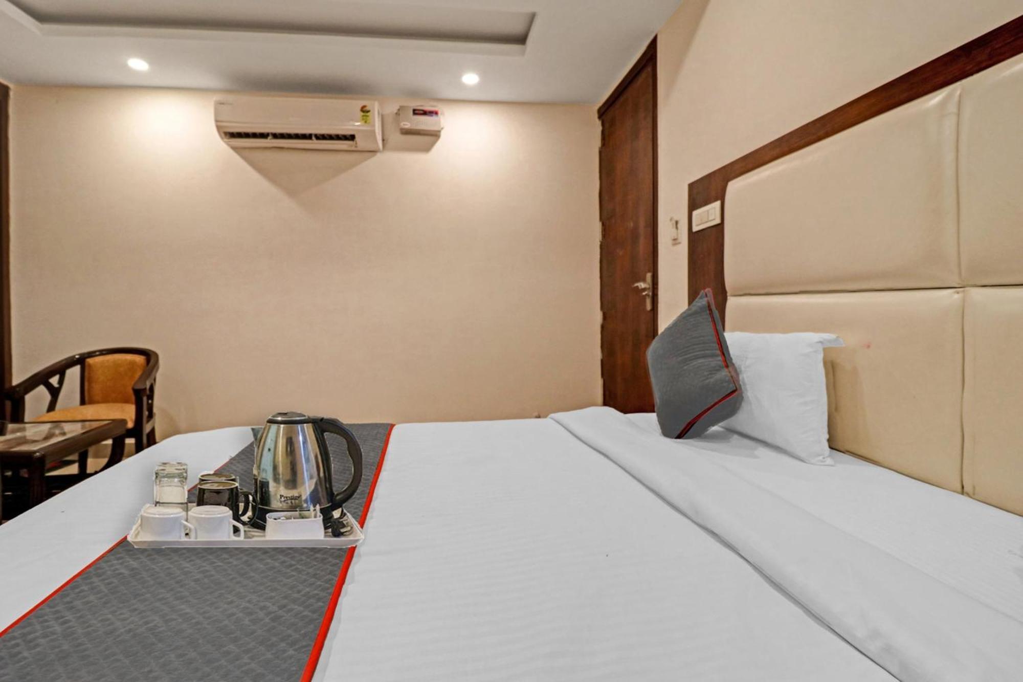 Townhouse Tark Inn نيودلهي المظهر الخارجي الصورة