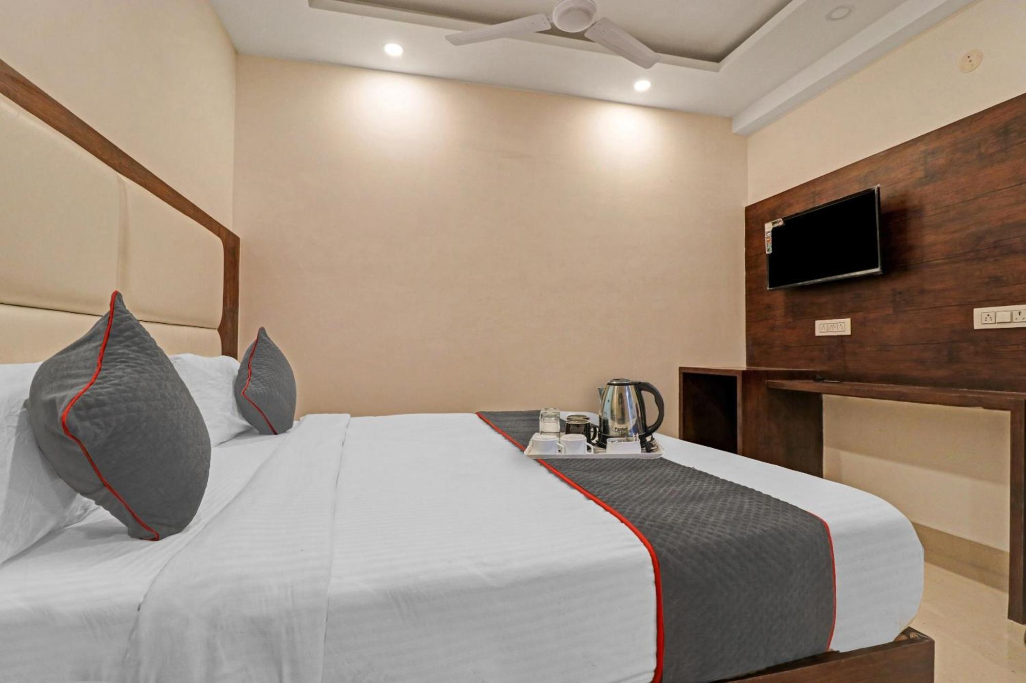 Townhouse Tark Inn نيودلهي المظهر الخارجي الصورة